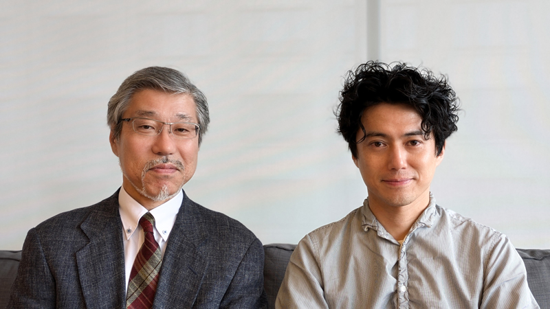 河合祥一郎さん（左）藤田俊太郎さん（右）写真